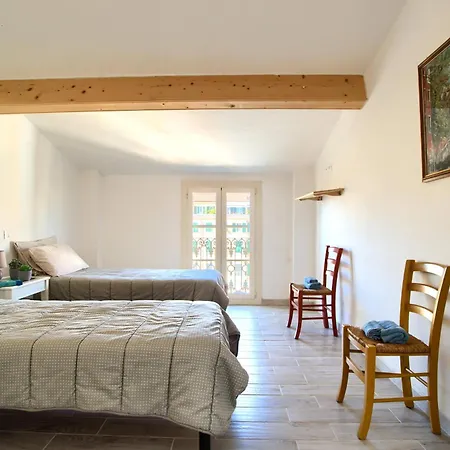 Con Ascensore E 2 Da Letto In Centro Ad Oneglia Apartment *