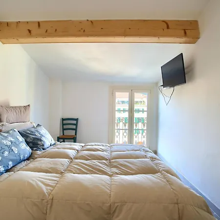 Apartment Con Ascensore E 2 Da Letto In Centro Ad Oneglia Imperia