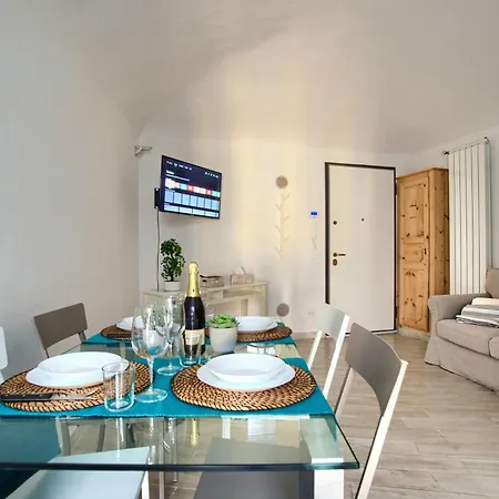 Apartment Con Ascensore E 2 Da Letto In Centro Ad Oneglia Imperia